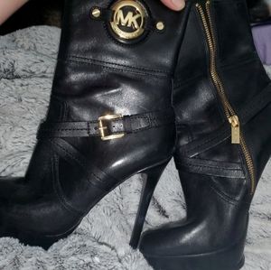Micheal kors boots